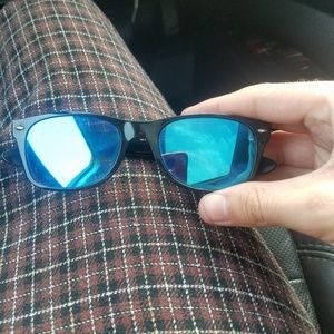 Ray ban sunglasses blue reflective lenses